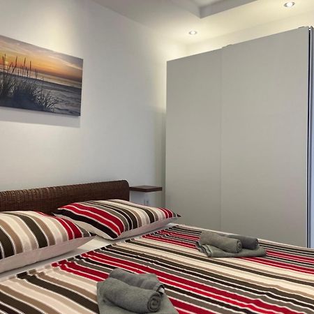 Sinisa Apartman Vir Exteriér fotografie