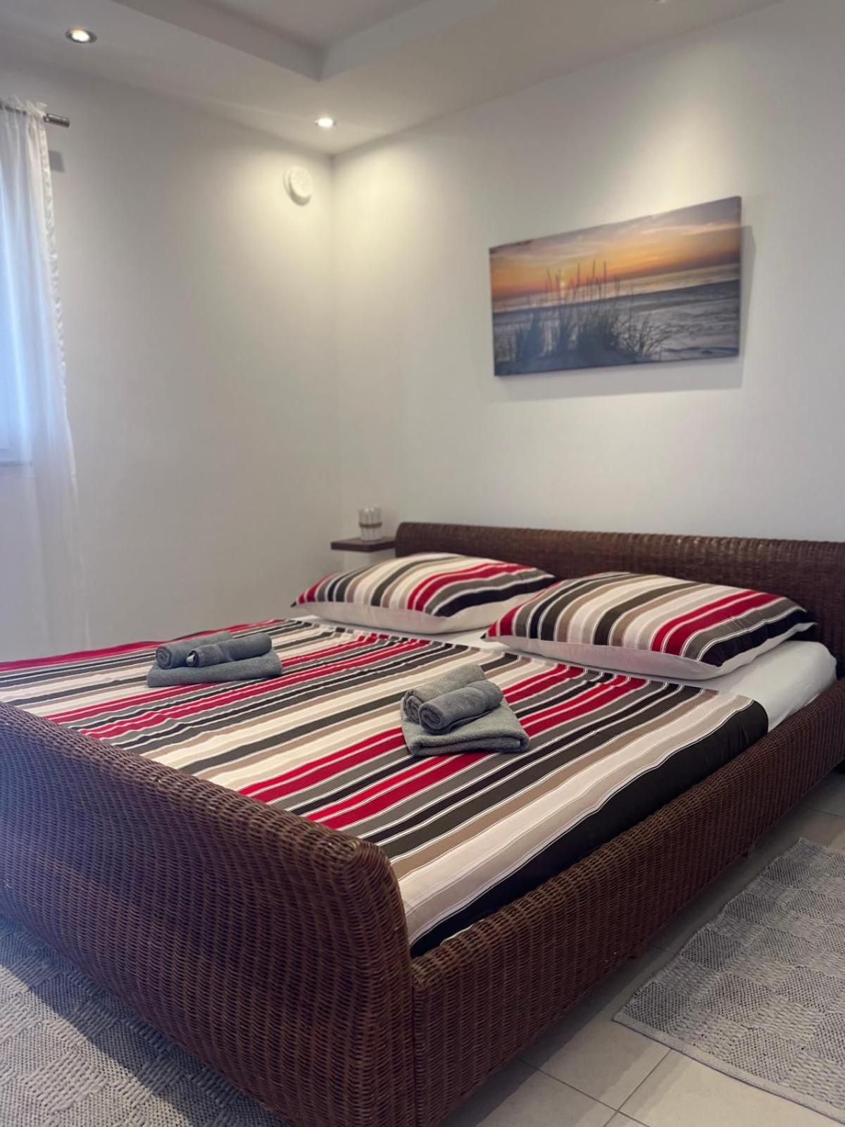 Sinisa Apartman Vir Exteriér fotografie
