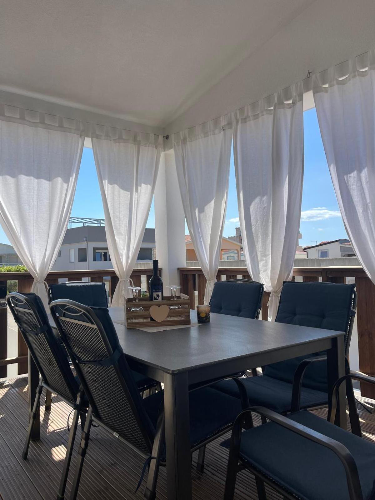 Sinisa Apartman Vir Exteriér fotografie